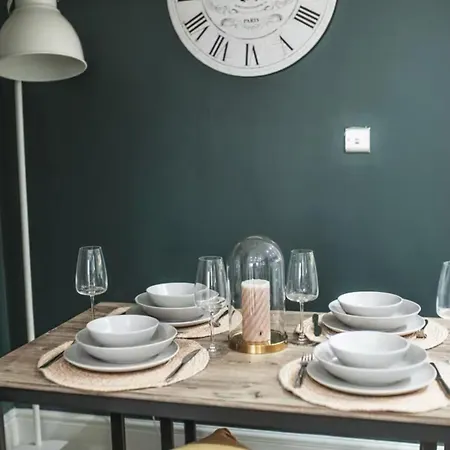 The Oasis Garden Flat