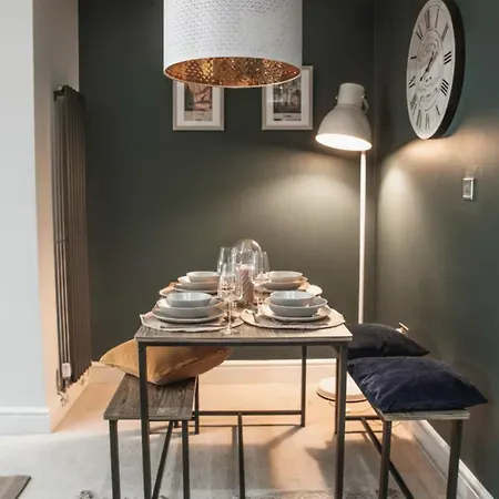 The Oasis Garden Flat
